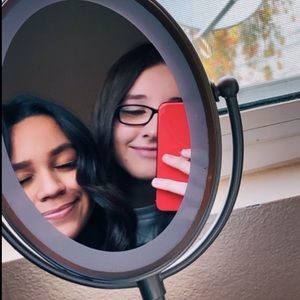 Meet your Posher, Brooke